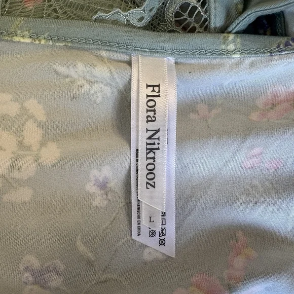 NWT Flora Nikrooz Anthropologie Women's Robe & Cami Sage Green Floral Sz. L - Picture 12 of 16